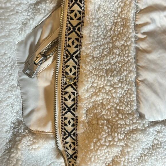 Levi's Women's Sherpa Fleece Teddy Jacket, Size XL, New with Tag MSRP $120 - Picture 13 of 14